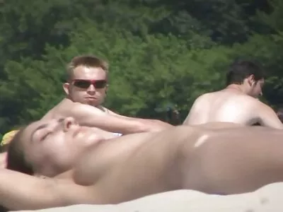 Відео Squirtin' лутшие порно сайти On A Nerd (Джорді Ель Ні~но Полла, Ріаннон Райдер)