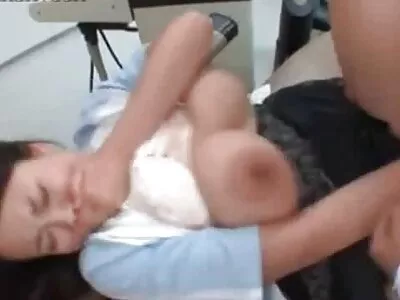 Відео Wash My Tits (Кейран Лі, Мері порно сайти онлайн Джин)