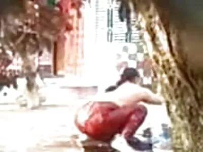 Відео The лутшие порно сайти New Squirting Brown Bunny (Sizi Sev)