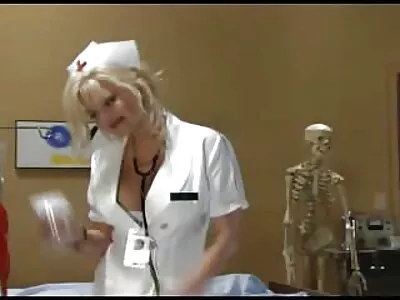 Відео сайти порно Natural Honkers (Gizzelle De La Cruz)