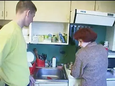 Відео Mom Caches The Babysitter (Джессі Джонс, Даймонд Джексон, Трініті рускі порно сайти Стклер)