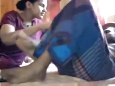 Відео Slutty Slumber Party (Criss Strokes, Розмарі Радєва) кращі порно сайти