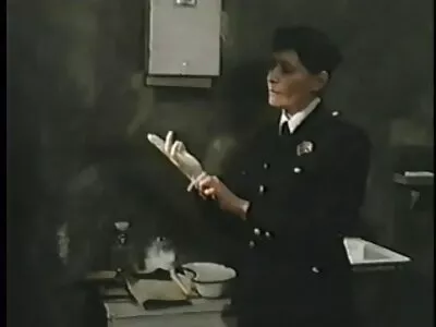 Відео Too Smoking Hot (Софія Санті, Енджі Севідж) плрно сайти